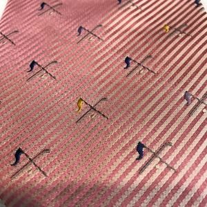 Tango Mens Tie Golfing Theme Pink 100% Silk Hand Made w Golf Clubs W 4" L 56"